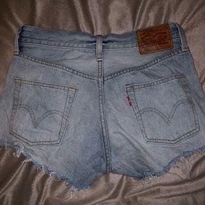 Vintage Levi’s high rise shorts 4